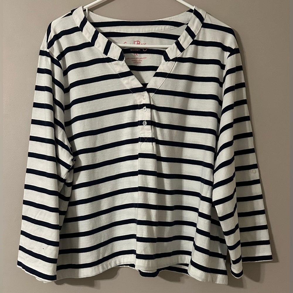CORAL BAY size 1X, navy and white striped, 3/4 length sleeved, split neck top